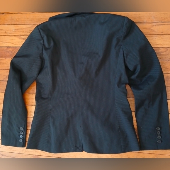 New York and Company Women's Black and White Striped Blazer Jacket. Size 8 - Picture 8 of 8